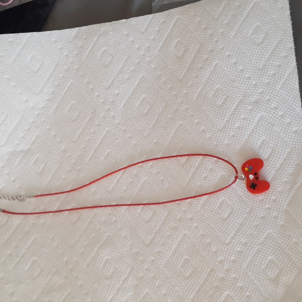 Gamer necklace in red